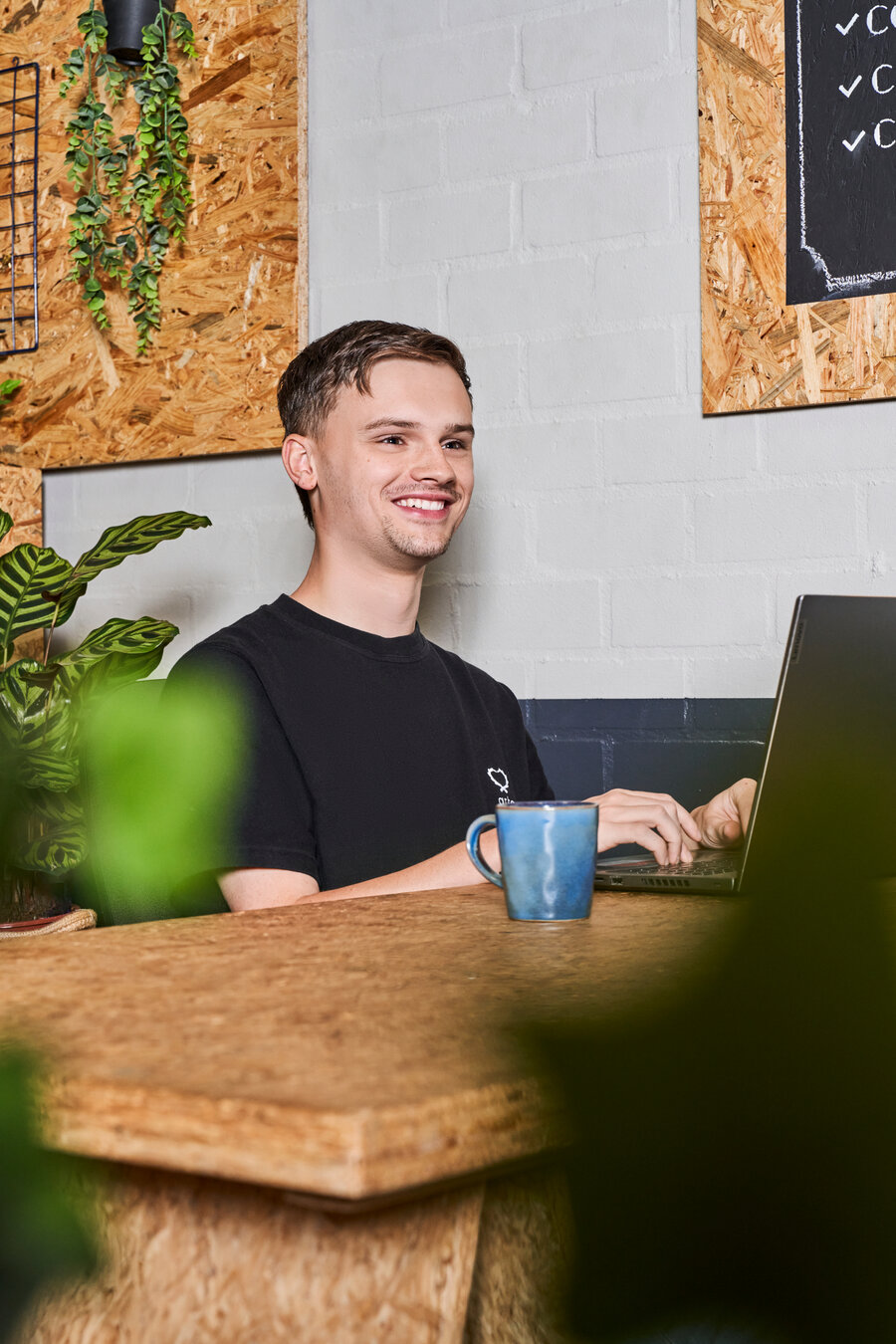 Jongeren aan het werk bij De Coffice